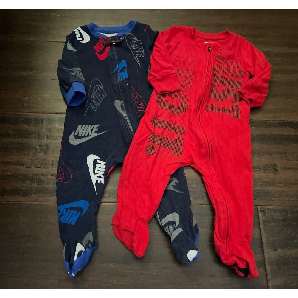Nike Baby Boy size 6 Month 6M Sleeper Lot Set 2 Sneaker Logo Footed Pajama Zip